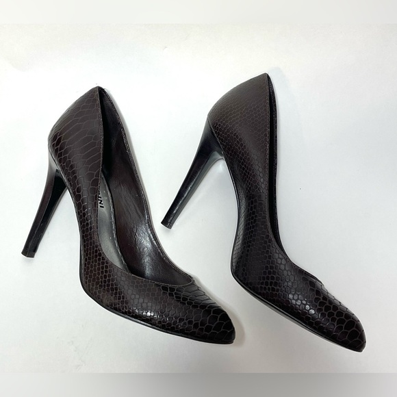 GIANNI BINI Women’s Size 7.5 Leather Snake Skin Closed Toe Heels - Picture 3 of 11